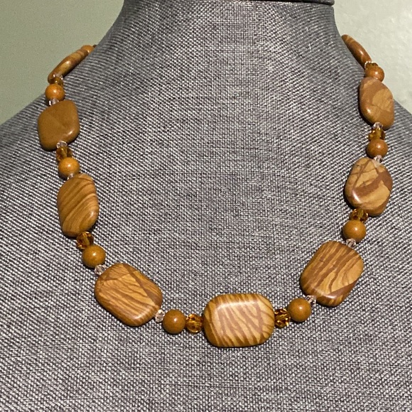 Rectangle Round Stone and Gold Clear Glass Beaded Necklace - Picture 4 of 4